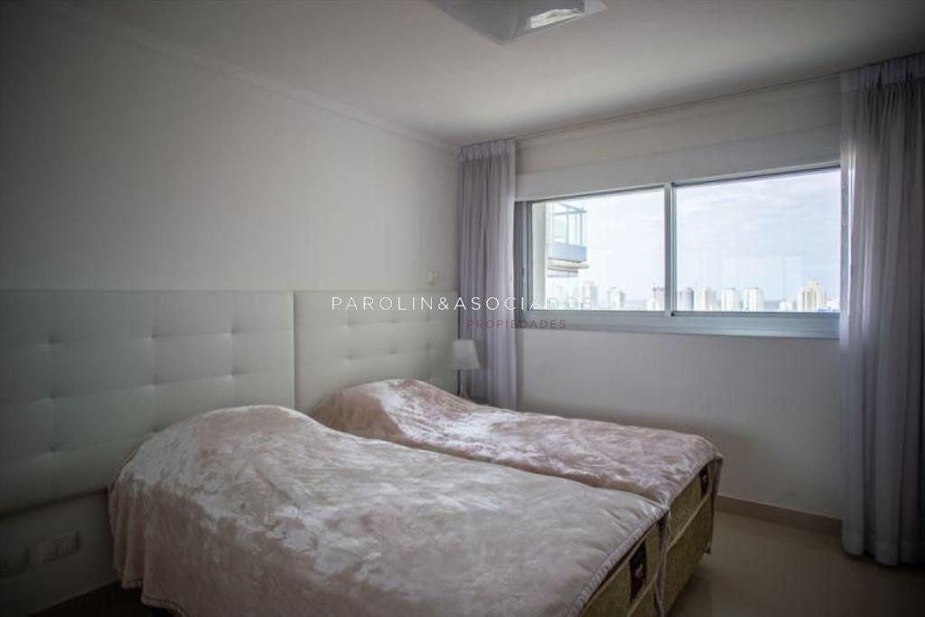 Apartamento en venta de 2 dormitorios en Miami