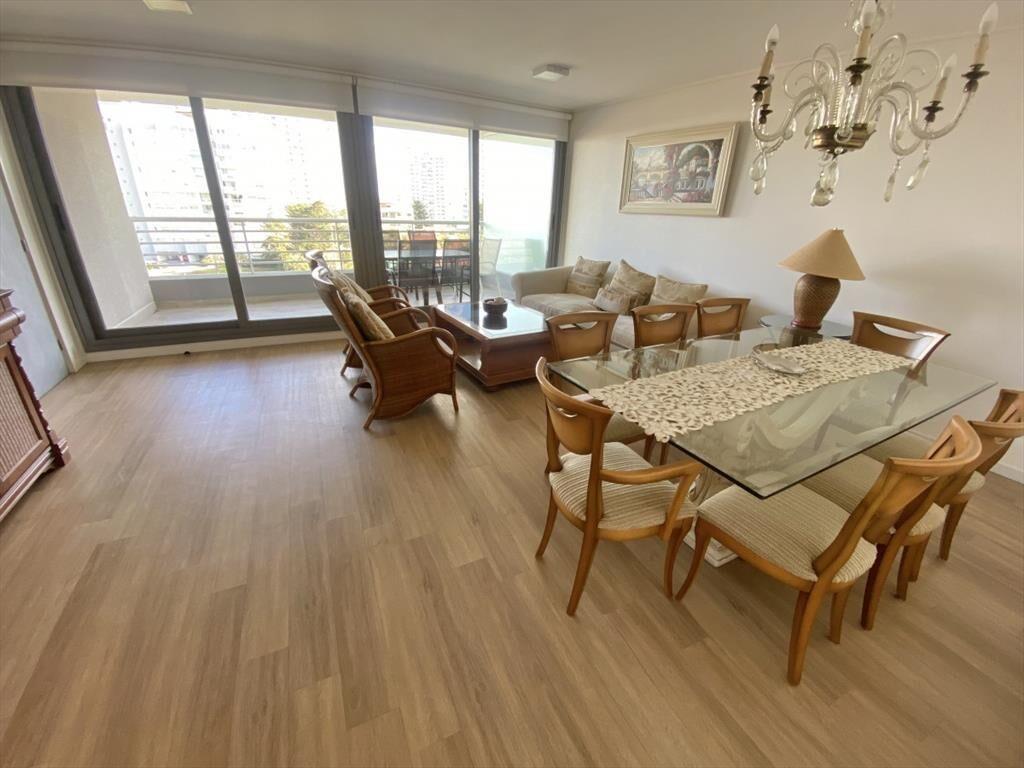 VENTA APARTAMENTO 2 DORMITORIOS EDIFICIO ALEXANDER BOULEVAR