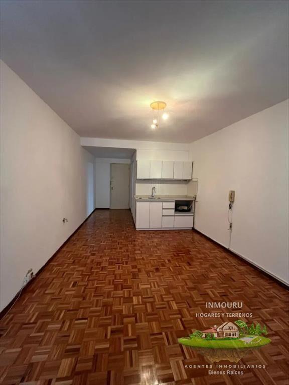 VENTA DE HERMOSO MONOAMBIENTE EN CIUDAD VIEJA CON RENTA ACT