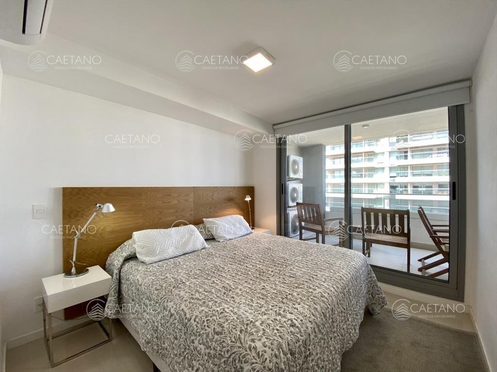 Hermoso apto. en Edificio de categoria!