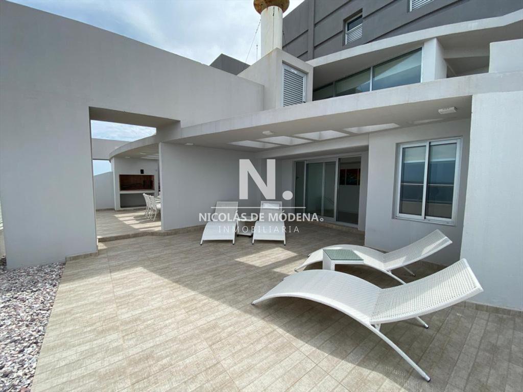 Departamento en venta de 4 dormitorios Punta Del