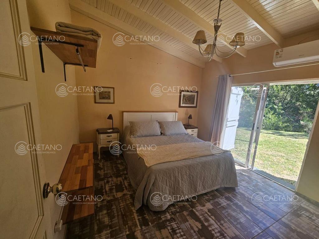 Venta Casa - 3 Dormitorios 2 Baños - Punta -