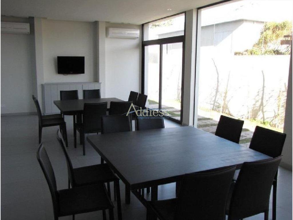 Apartamento en Brava, 2 dormitorios *