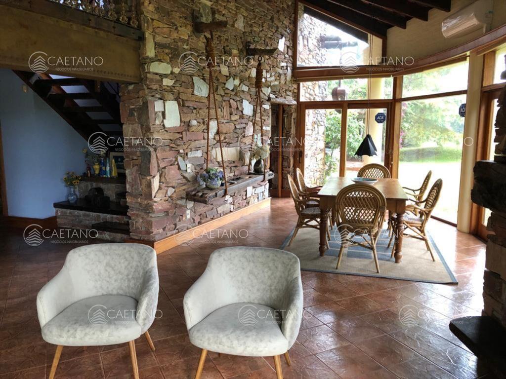 Casa en Punta Ballena, 4 dormitorios *