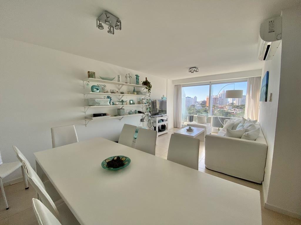 VENTA DE APARTAMENTO PENTHOUSE DE 3 DORMITORIOS