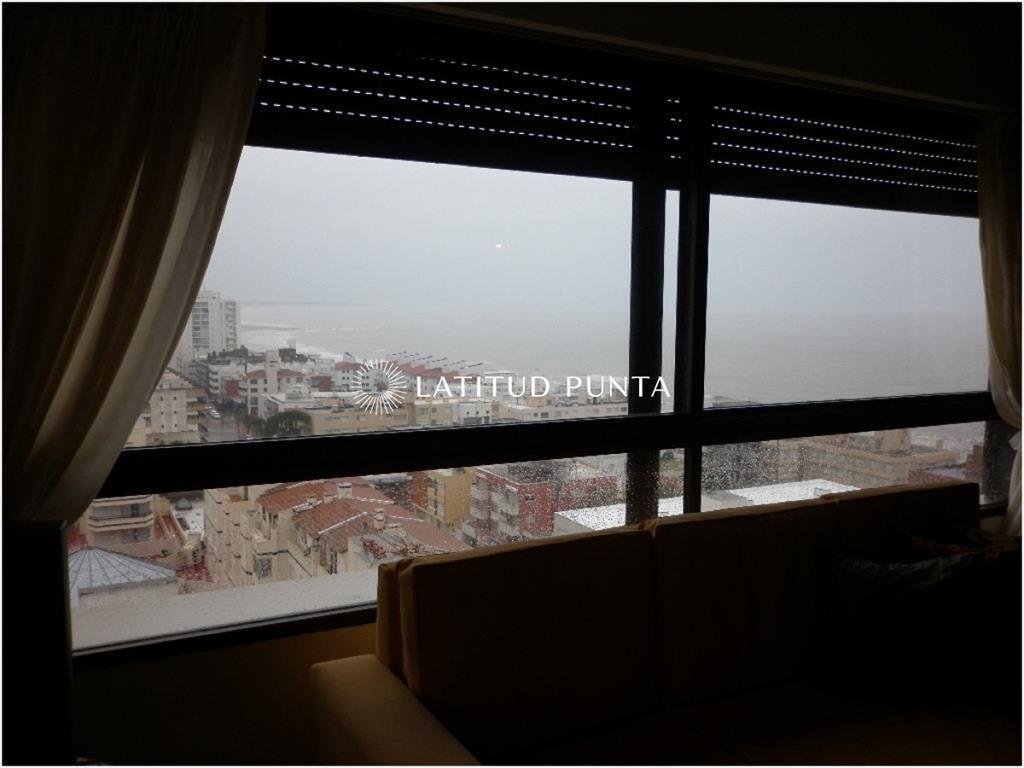 Piso alto en Península