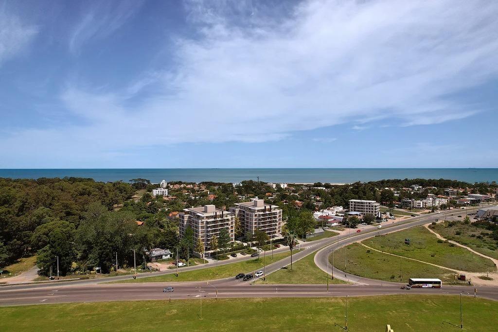 Venta de apartamento 3 dormitorios en Grou Bosque, Torre II