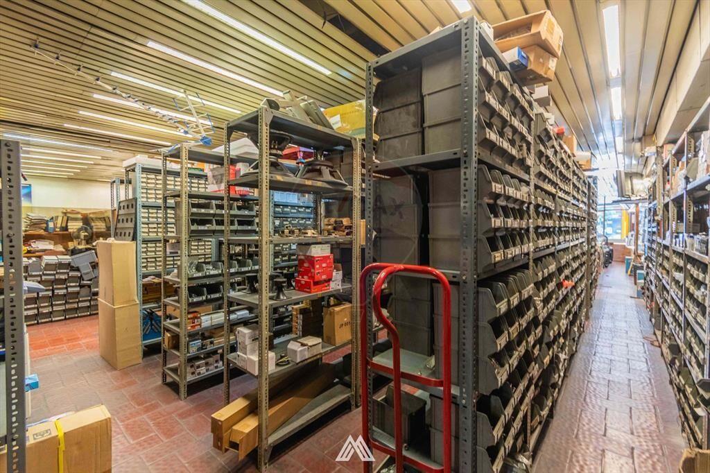 Venta gran local / padrón con 3 unidades en Centro