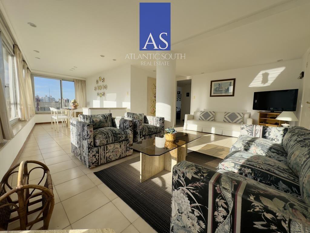 Apartamento en venta 2 dormitorios con vista y en