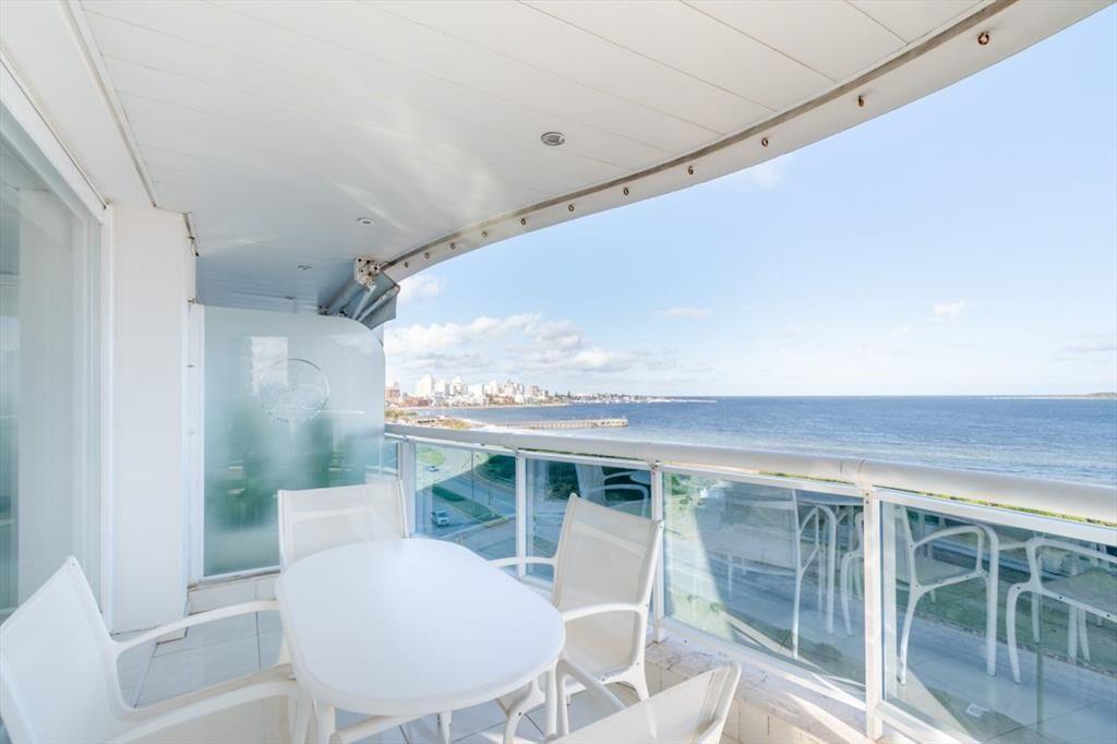 Apartamento frente al Mar - Tres Dormitorio Suite con Vista