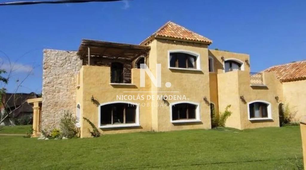Casa en Pinares, 3 dormitorios *