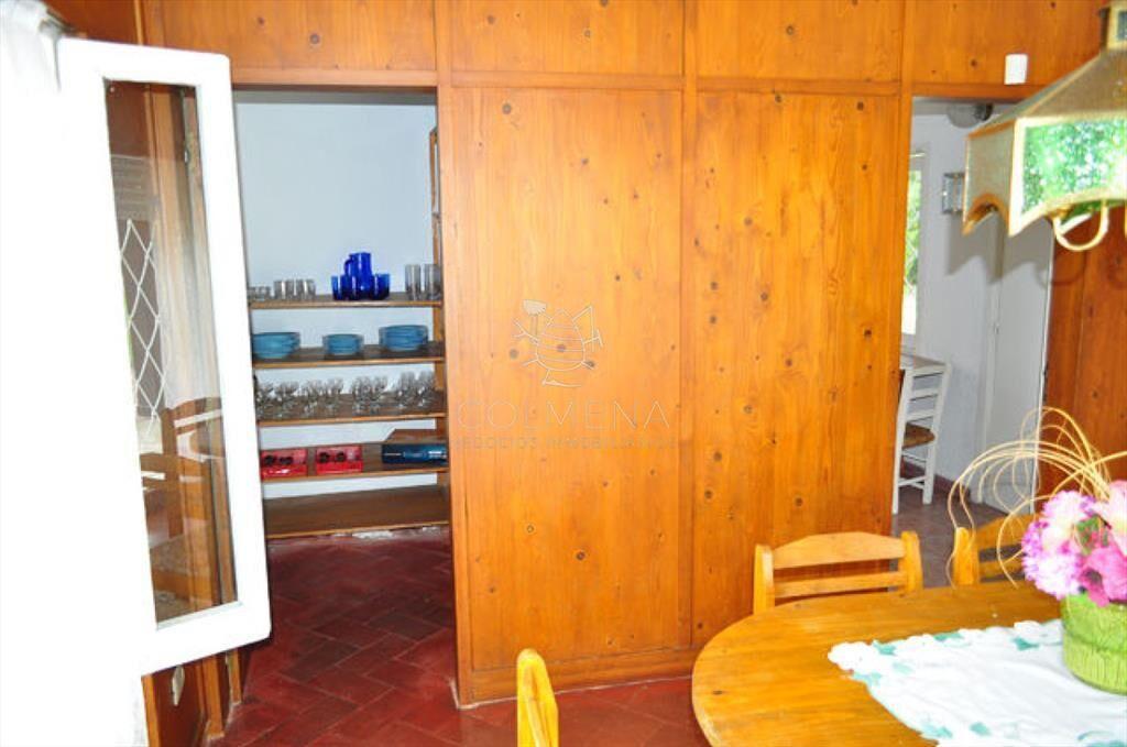 Casa ubicada en Cantegril con lindo terreno