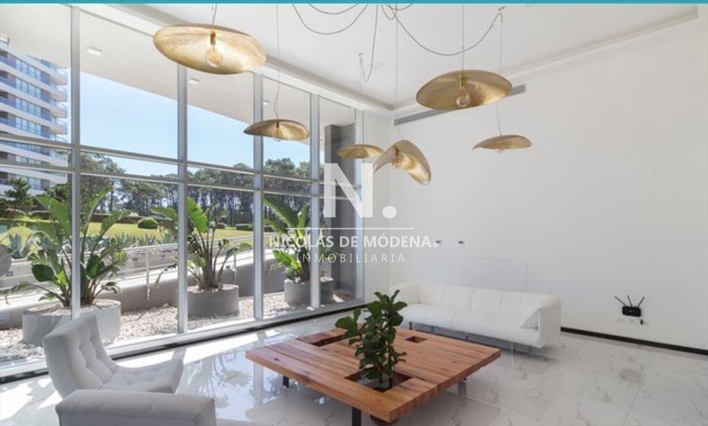 Hermoso departamento en playa Brava de 2 en venta