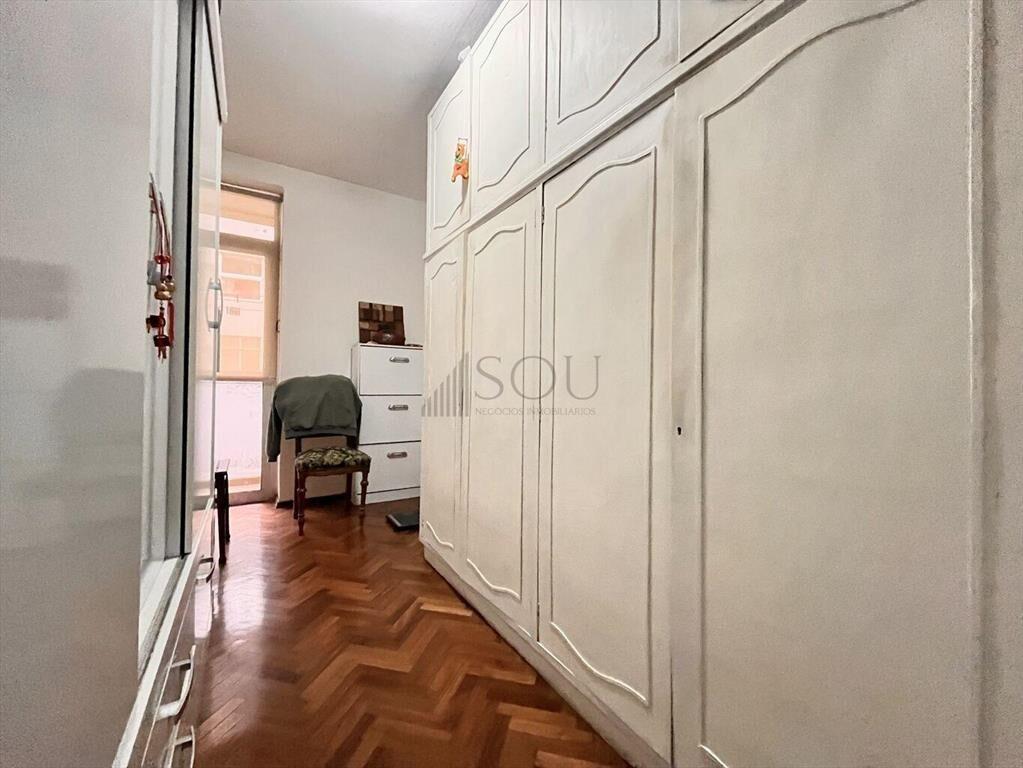 Venta apartamento 3 dormitorios y servicio con Garage en el