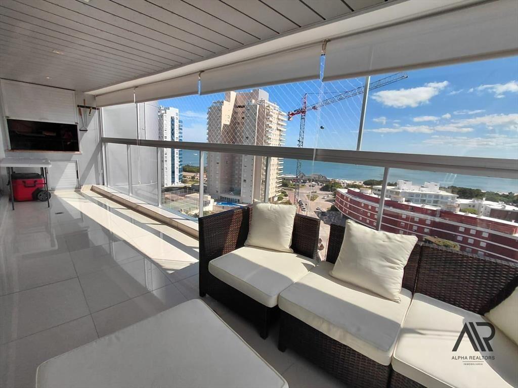 Apartamento en venta c/ cochera en Playa Mansa