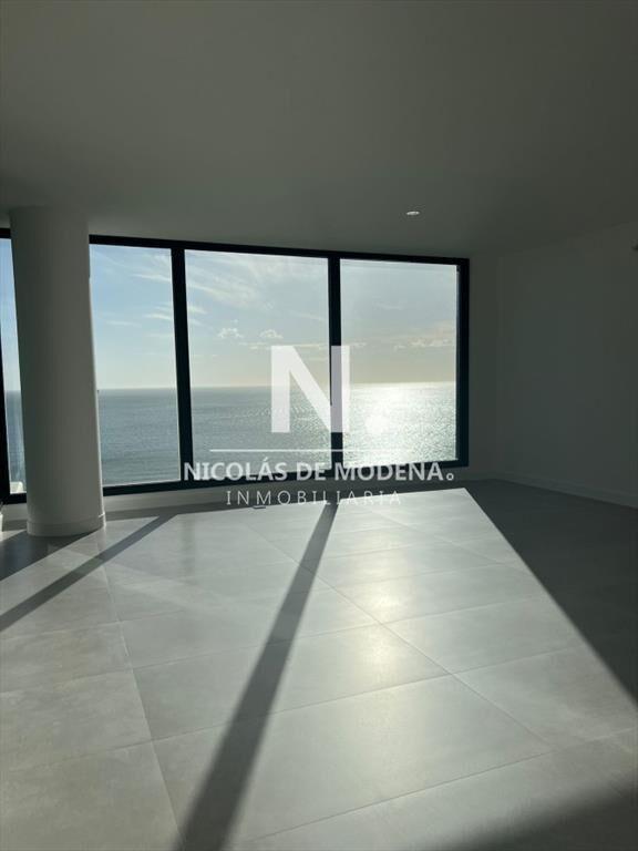 Apartamento en venta de 3 dormitorios en Primera