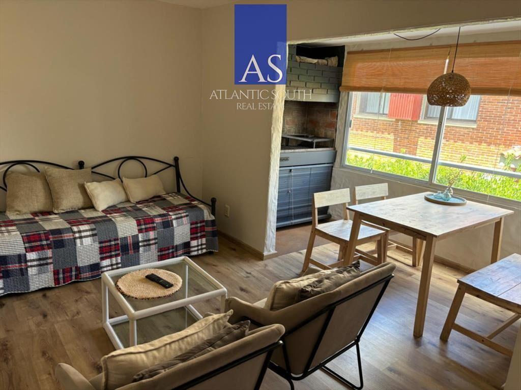 Apartamento 1 dormitorio y medio con parrillero y