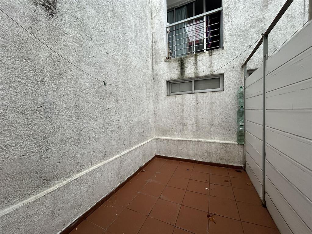 Alquiler apartamento monoambiente con patio en villa muñoz