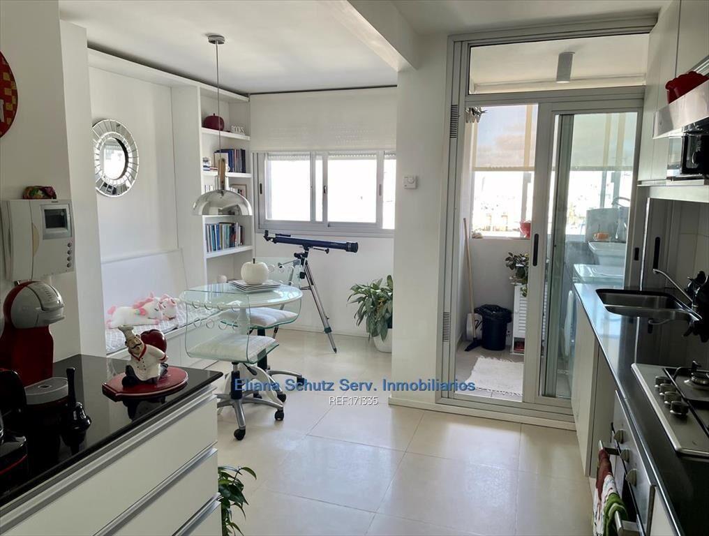 Venta penthouse 2 dormitorios 2 garages Villa Biarritz