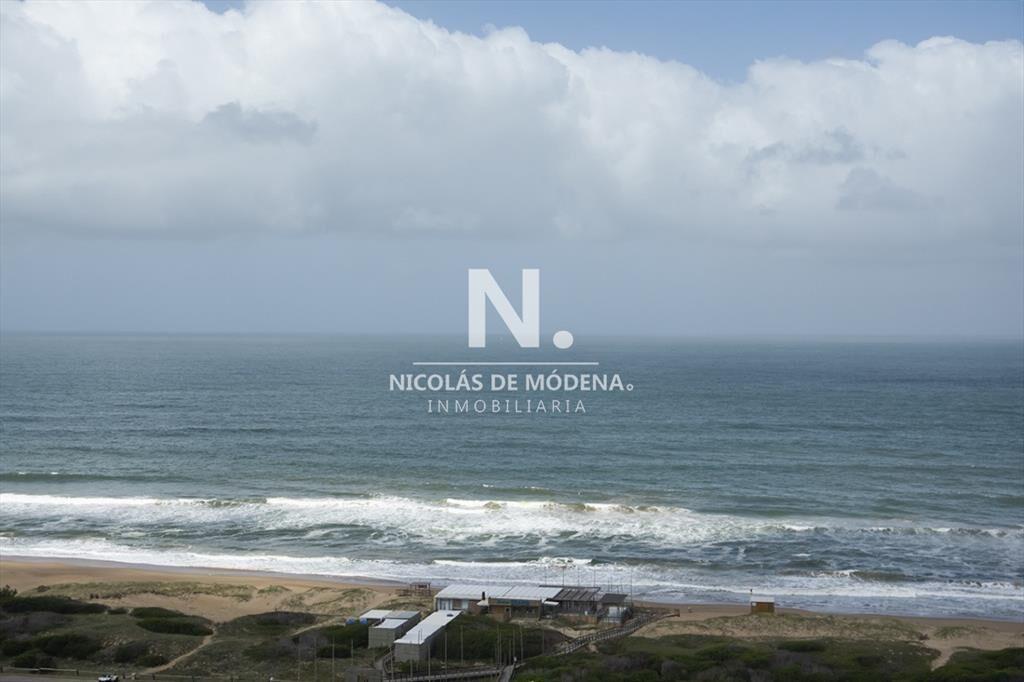 A pasos del mar! Departamento en venta, piso del
