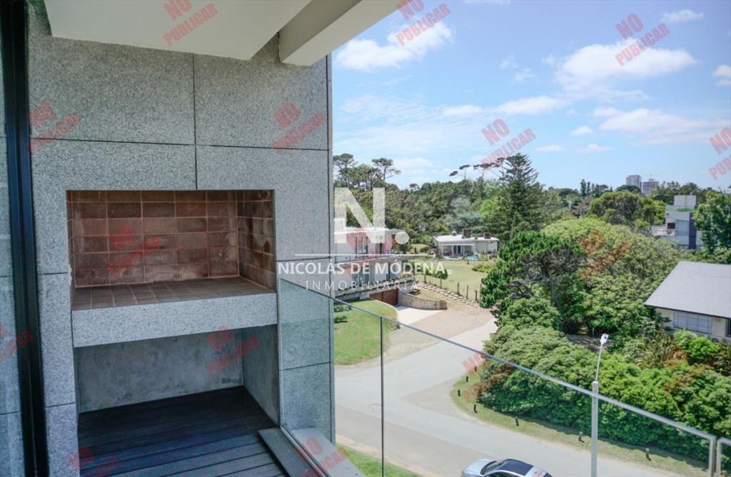 Vende apartamento equipado de 3 dormitorios al ,