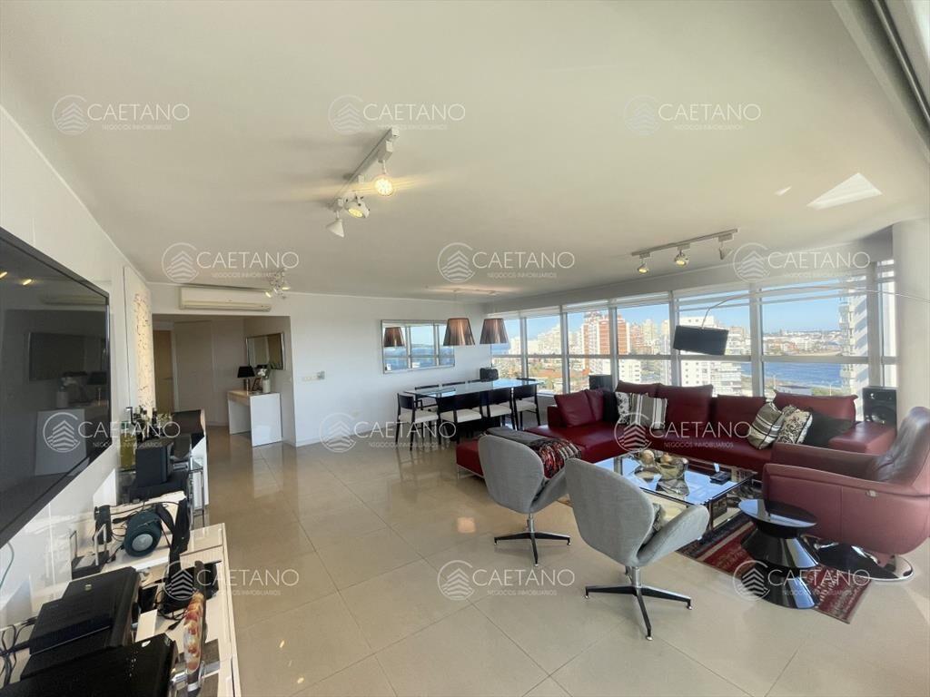 Venta Departamento - 3 dormitorios + servicio - -