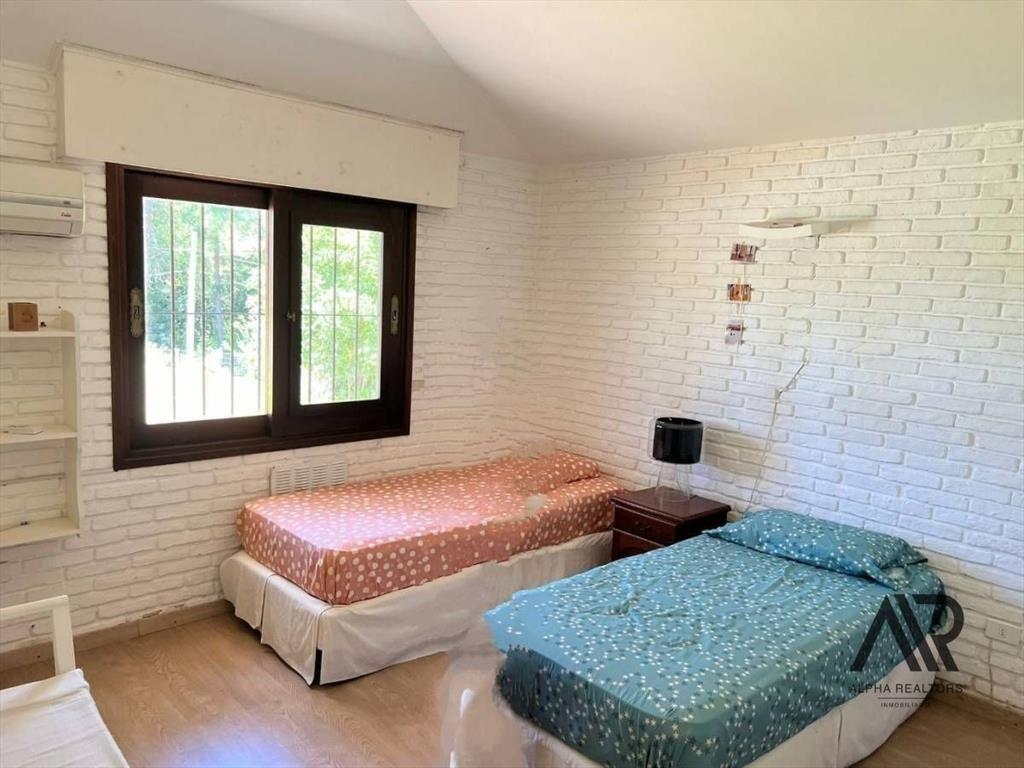 Casa 4 Dormitorios En Alquiler Temporal Punta Del Este