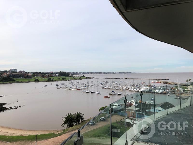 Venta apartamento de 2 dormitorios con 2 garajes en Forum c
