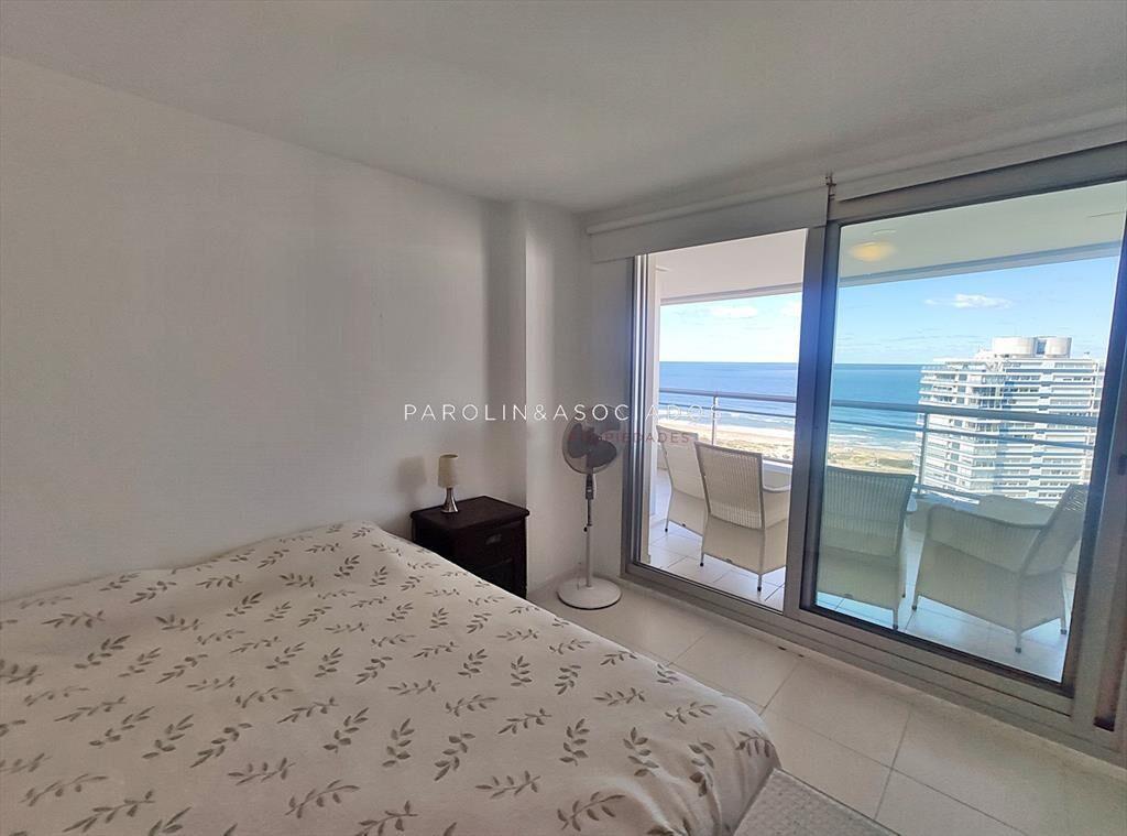 Apartamento en venta a metros de mar en edificio The Forest