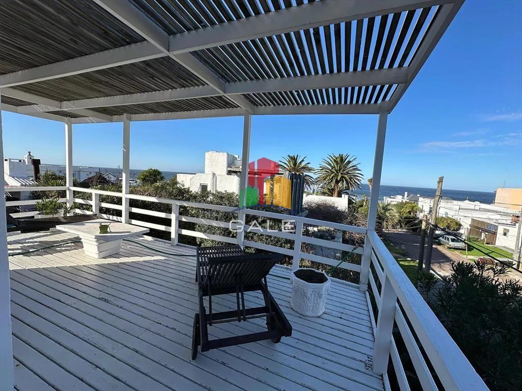 Hermosa casa a pasos del mar