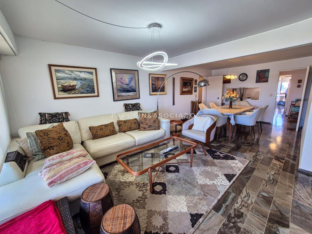 Venta Apartamento 3 Dormitorios Frente a la Playa