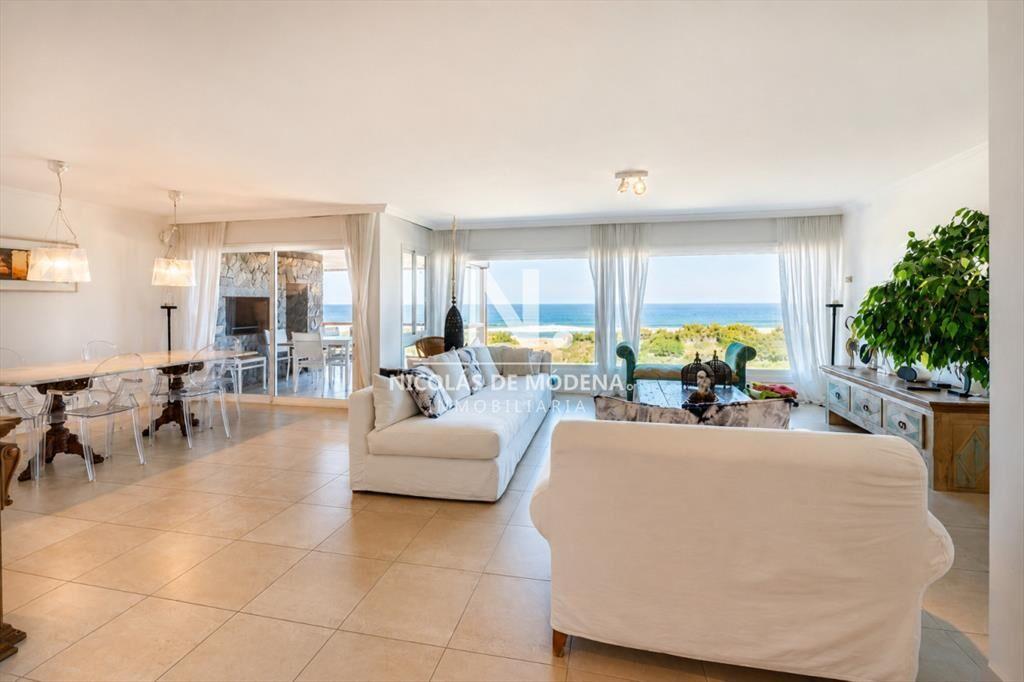 En venta apartamento de 3 dormitorios con vista
