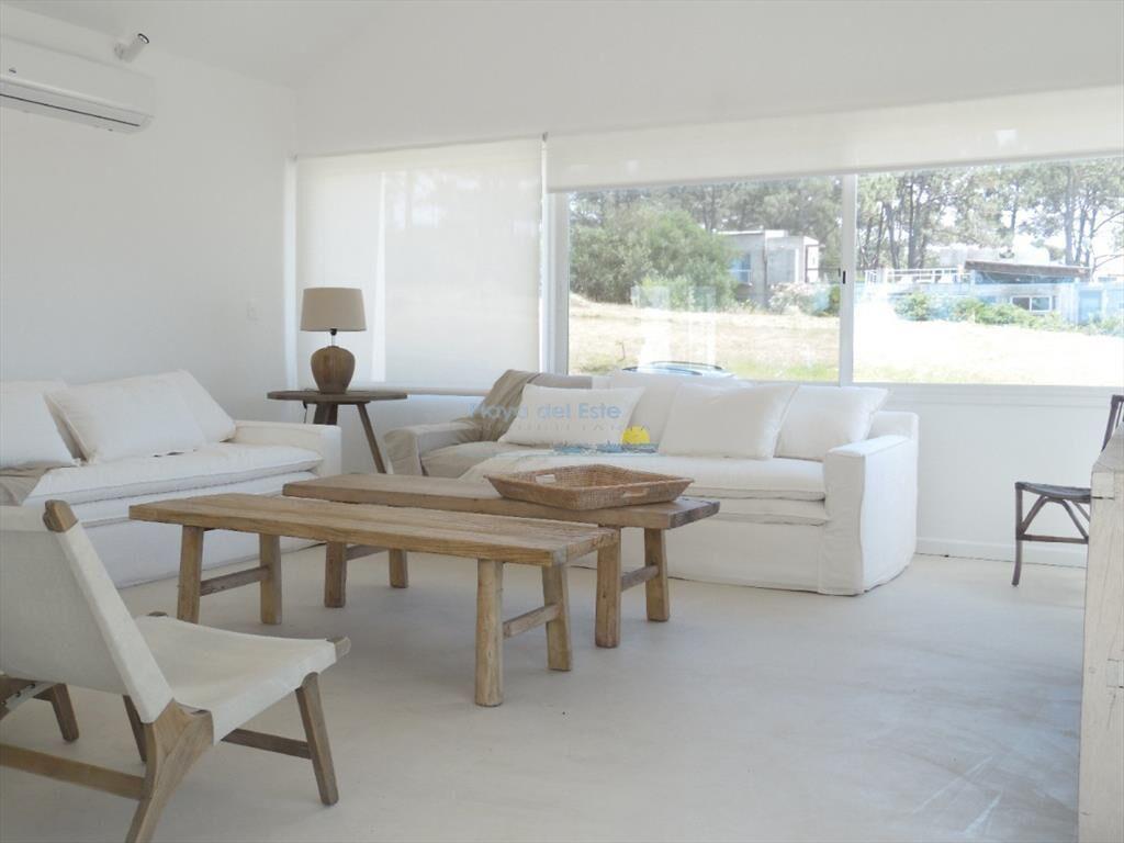 Excelente Casa de 5 Dormitorios en Barrio Privado