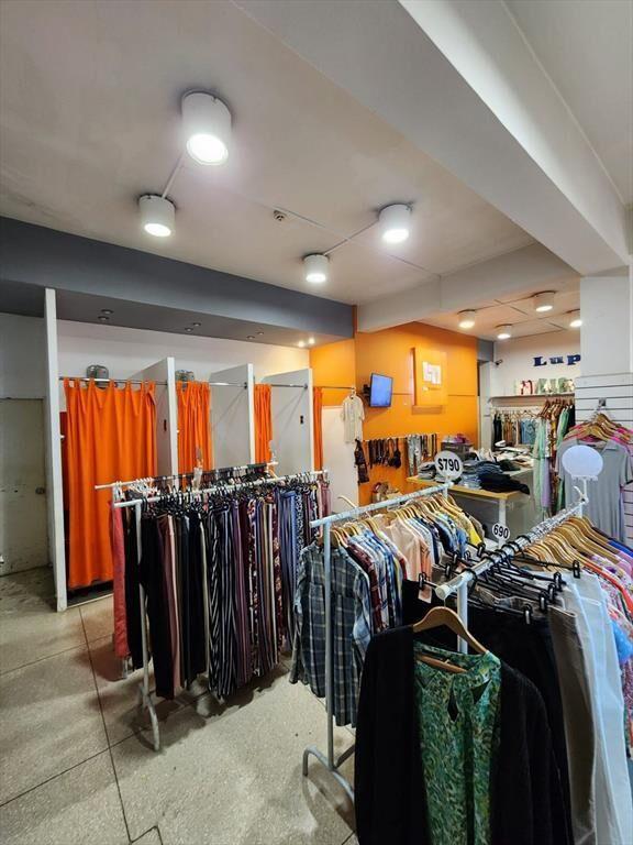 Alquiler local comercial calle principal de Pando