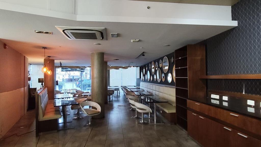 VENTA-exclusivo local comercial 160m2-PTA CARRETAS