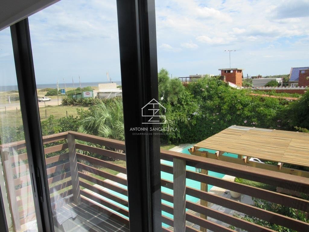 Casa en venta y alquiler de 3 dormitorios en Balneario Buen