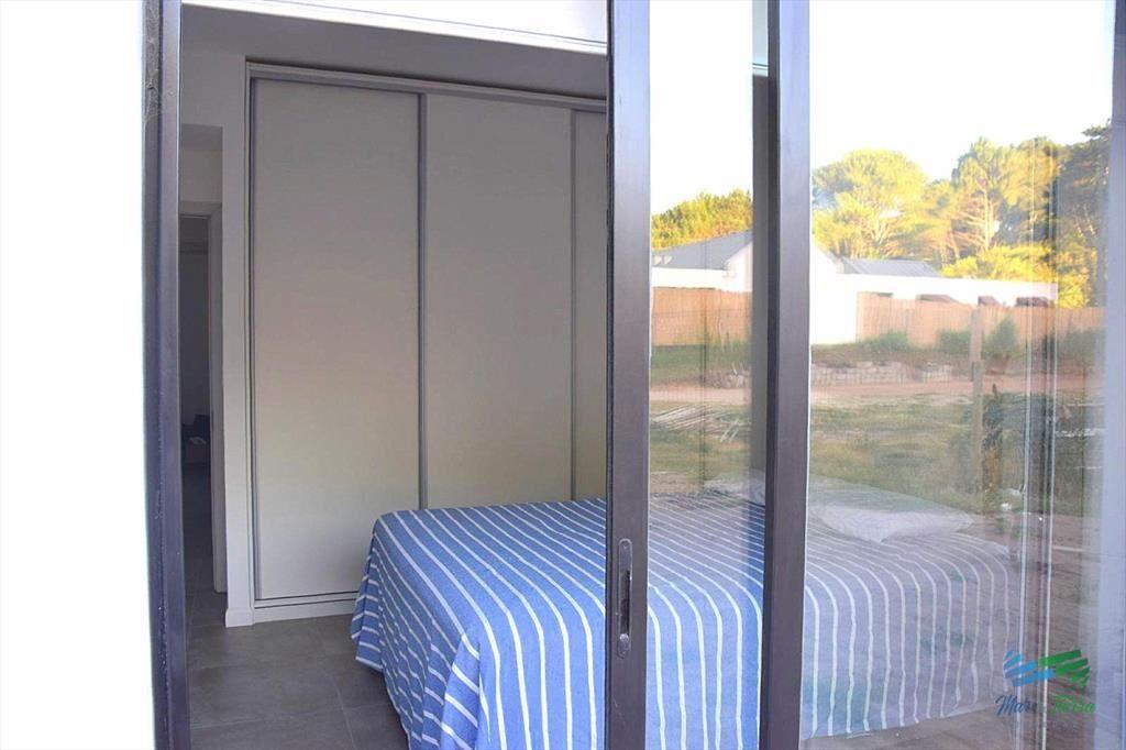 En Venta casa de 2 dormitorios en Parque Burnett,