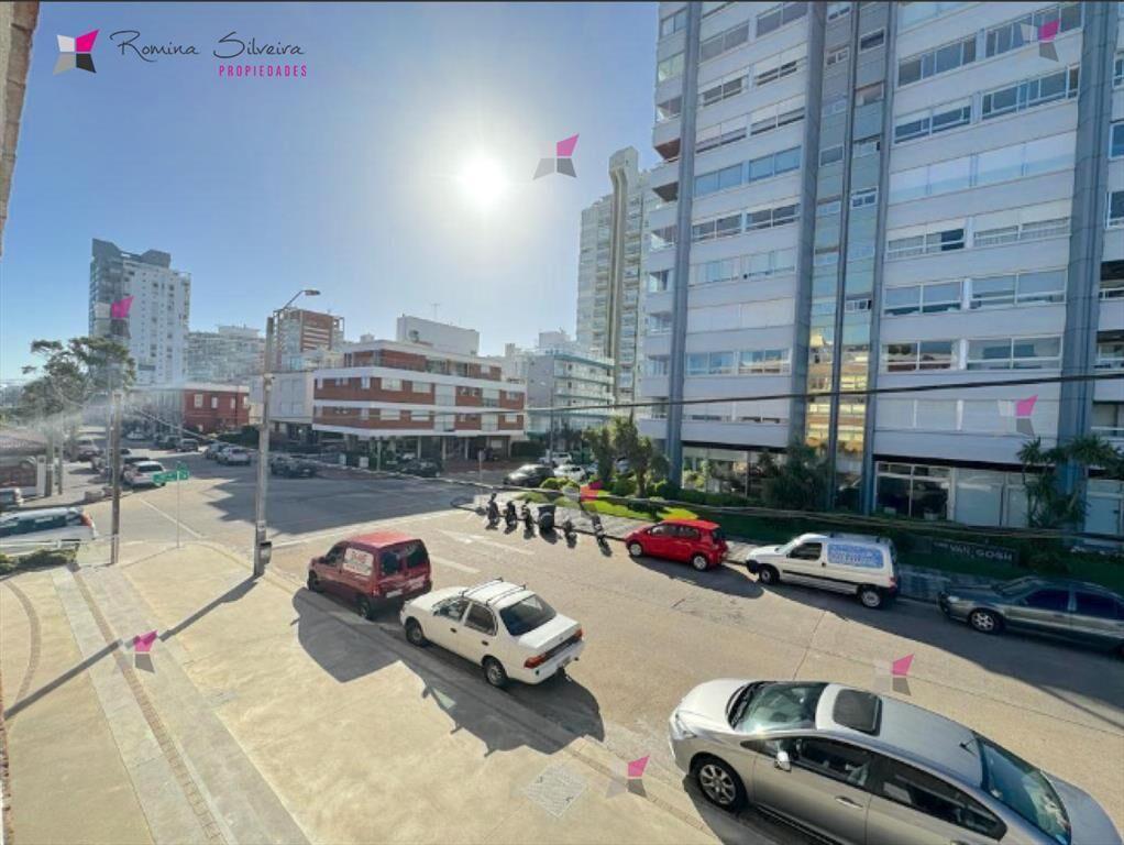 APARTAMENTO EN VENTA EN PENINSULA DE 1 DORMITORIO