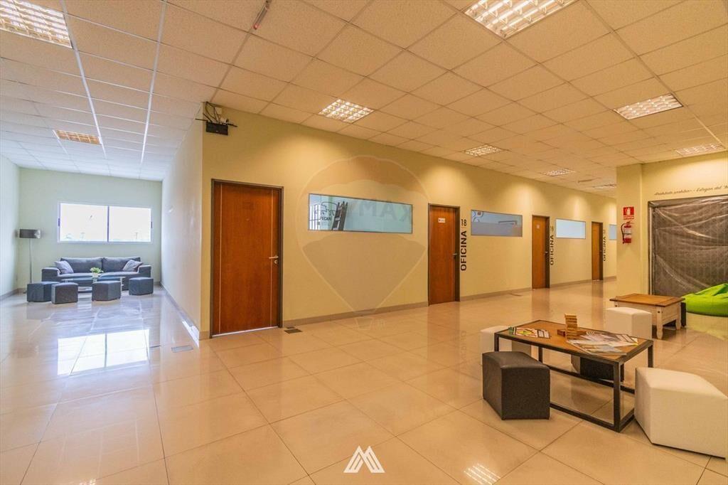 VENTA SEMIPISO DE OFICINAS EQUIPADO EN CENTRO
