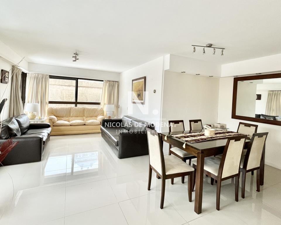 Departamento Reciclado  en Venta de 3 Dormitorios