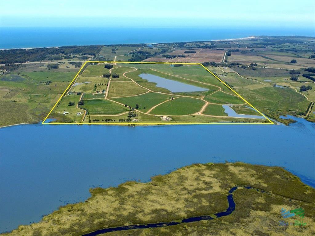 Venta de  terreno proximo al aeropuesrto de Punta