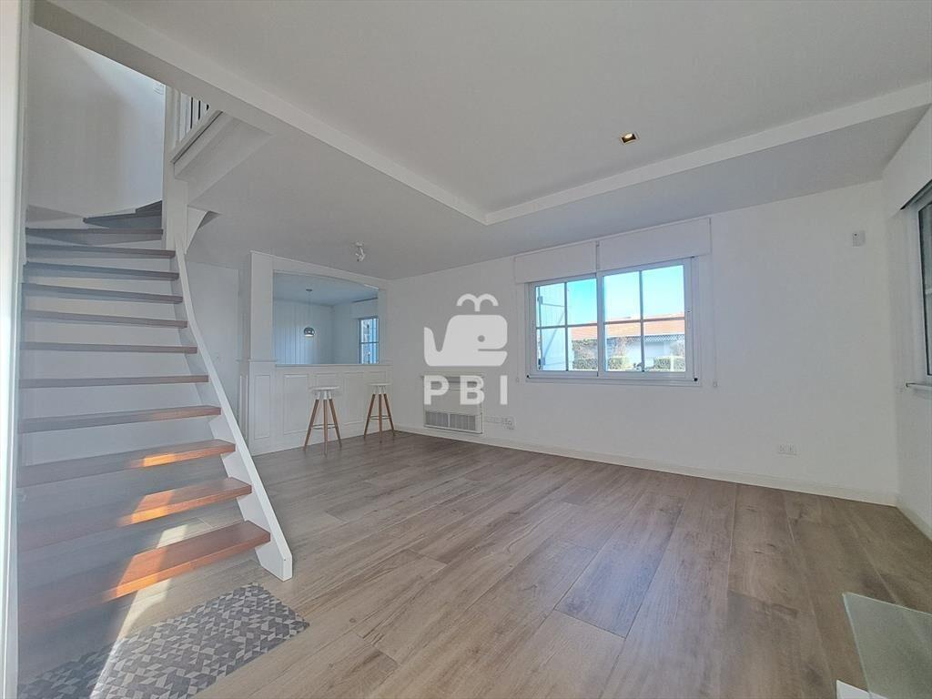 Venta casa 3 dormitorios, Peninsula. - Ref :