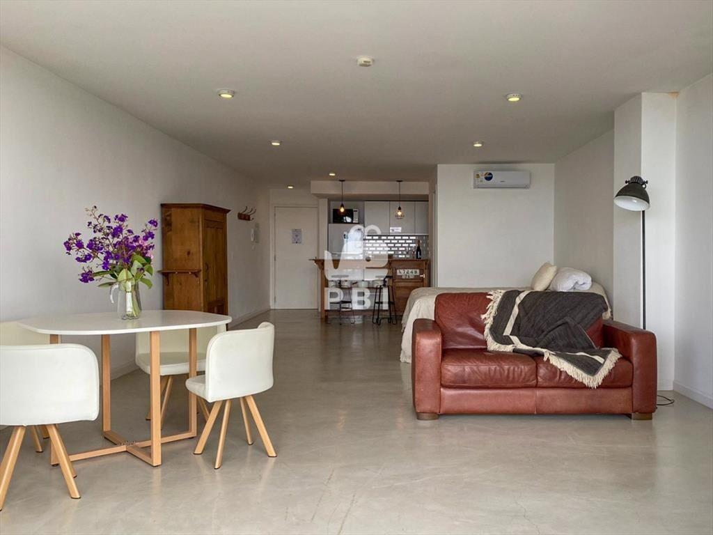 Apartamento MONOAMBIENTE en Punta Ballena, - - :