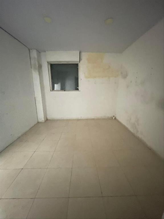 LOCAL COMERCIAL CON FRENTE A 2 CALLES D.ARAMBURÚ Y PORONGOS