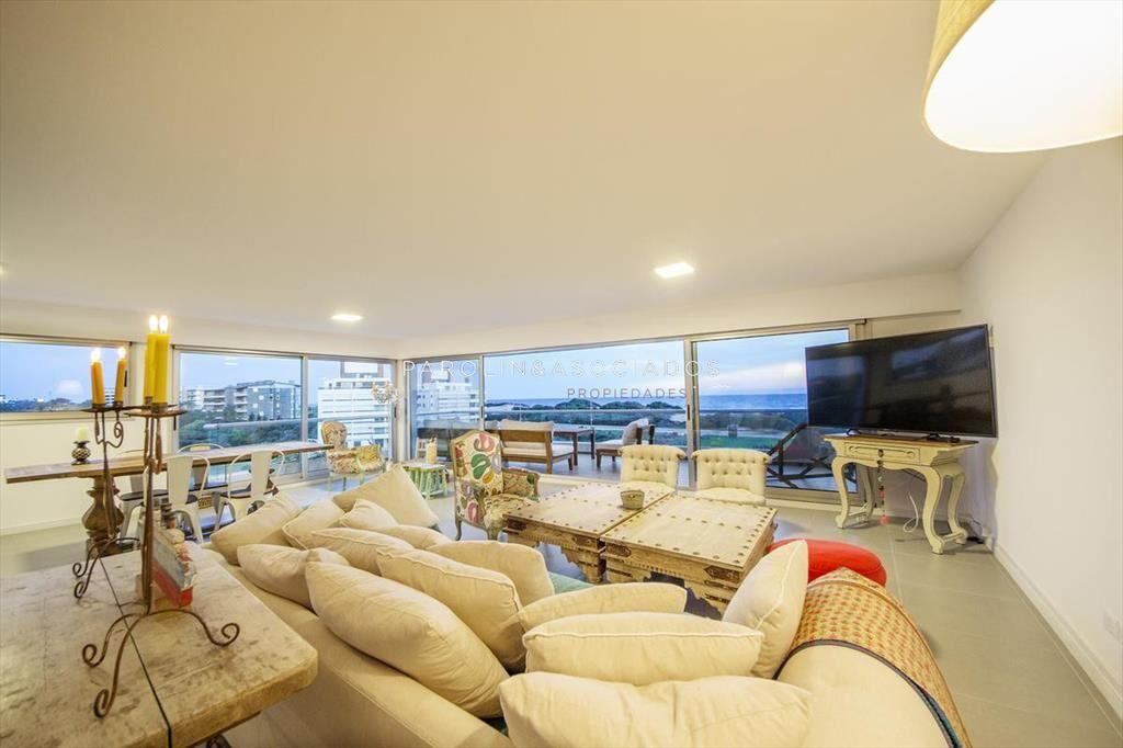 Muy lindo apartamento en venta en Silente, Punta