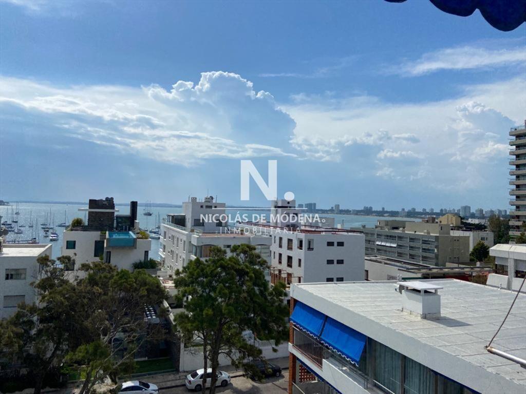 Departamento en venta de 3 dormitorios en Punta