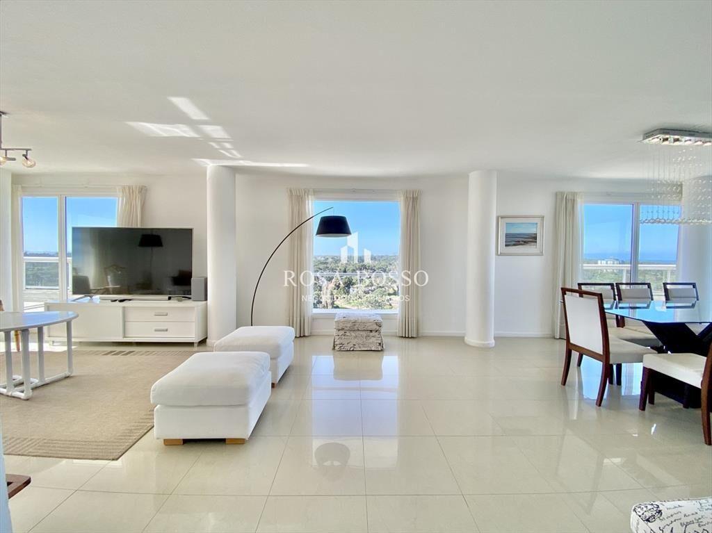 Alquiler 3 dormitorios Roosevelt Punta del Este