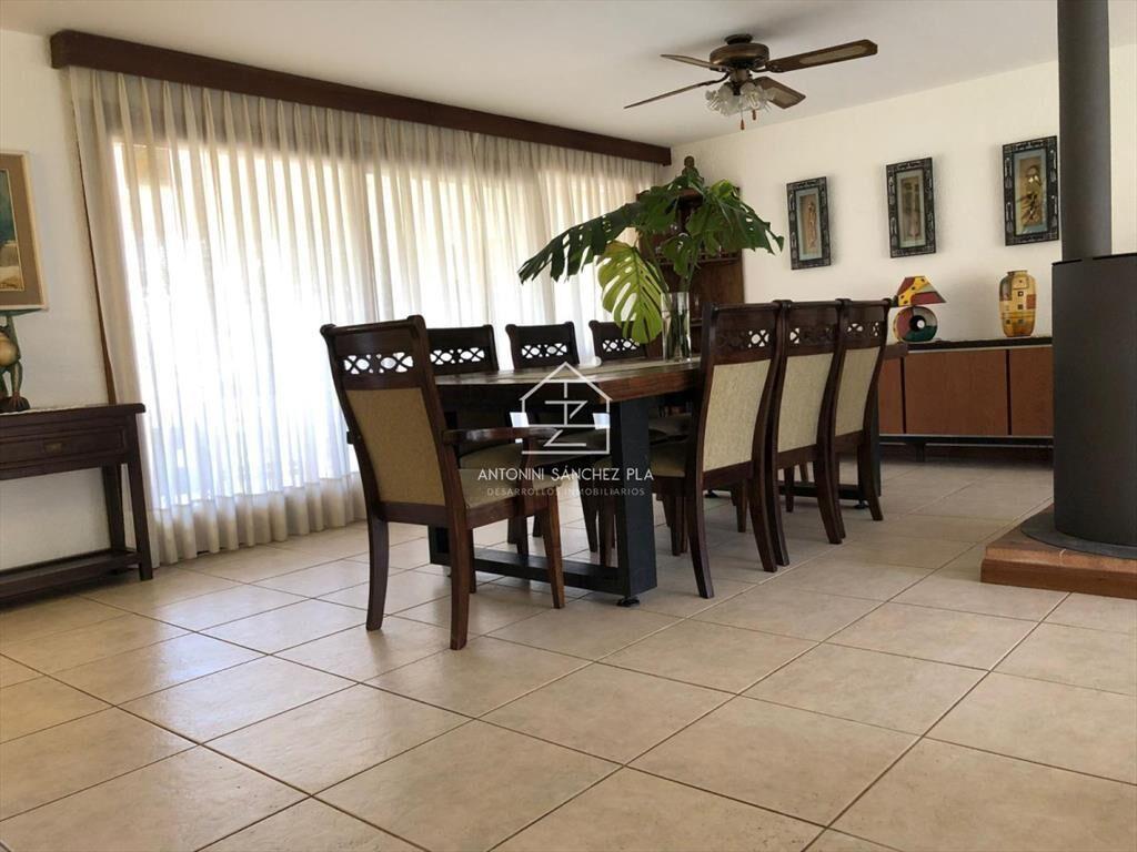 CASA EN MANSA CERCA DEL MAR CON PISCINA