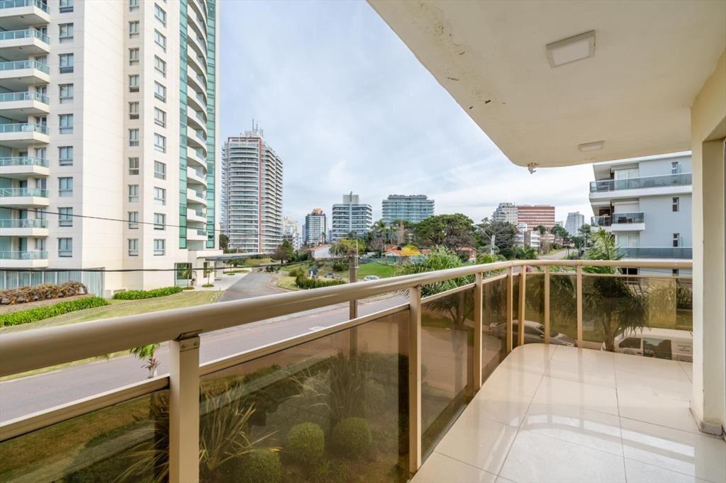 Moderno Apartamento de 3 Dormitorios en Alquiler Anual, Pla