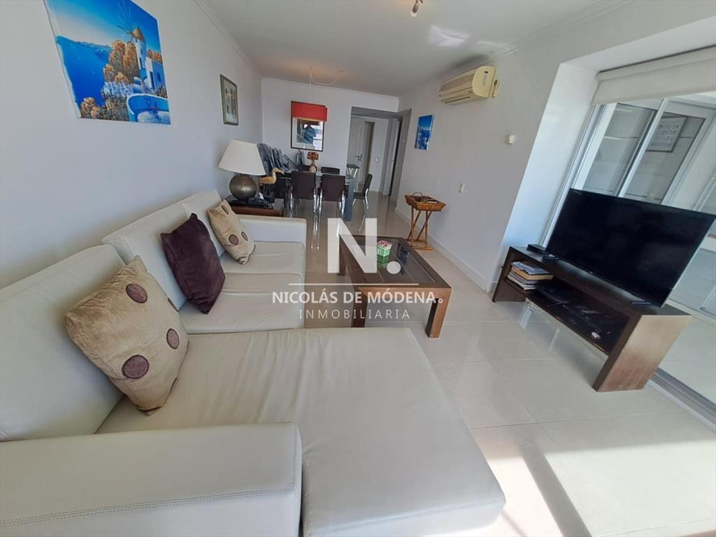 Ubicado en Mansa Punta del Este, alquiler de departamento d